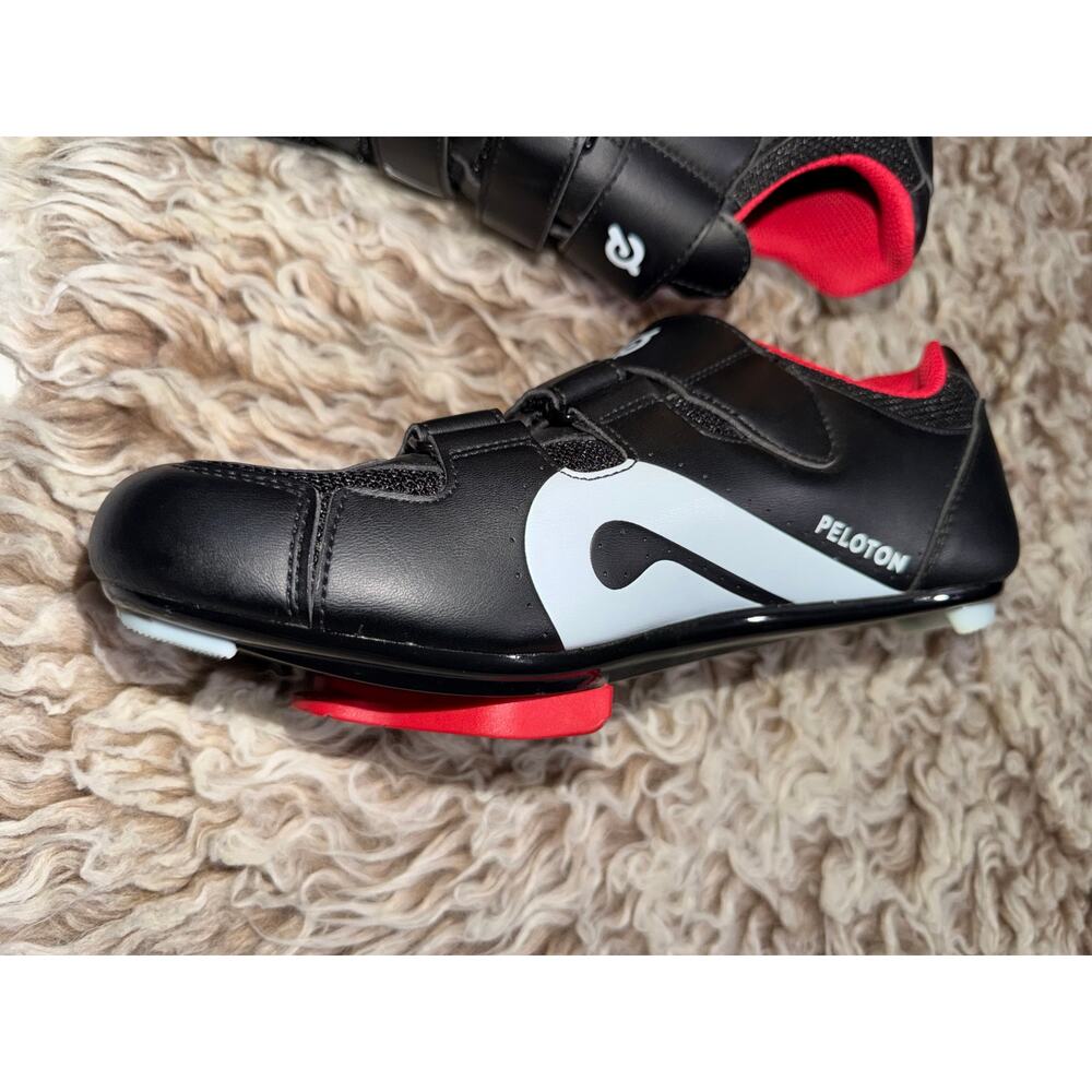 Peloton black & red cycling shoes - Picture 6 of 16